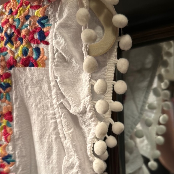 White Woman’s Dress with Colorful Embroidery - Picture 4 of 16